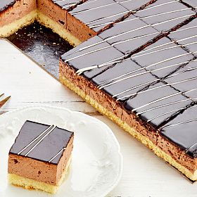 Торт Шоколадное зеркало Кристоф (2 кг/70 порций)
